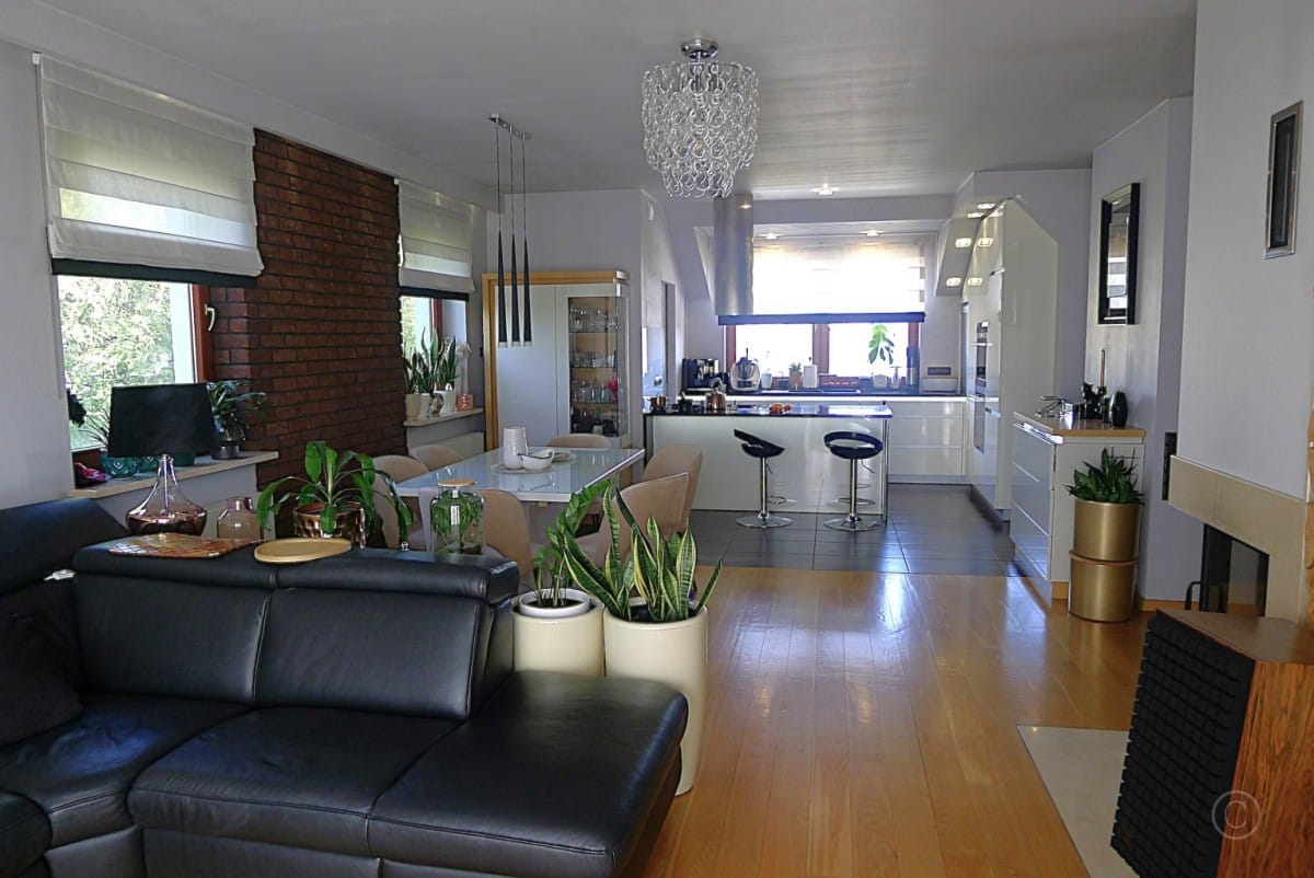 Dom  pokojowe na Sprzedaż