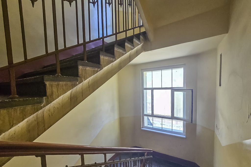 Mieszkanie 5 pokojowe na Sprzedaż