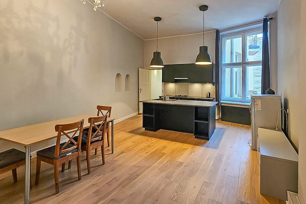 Mieszkanie 4 pokojowe na Sprzedaż