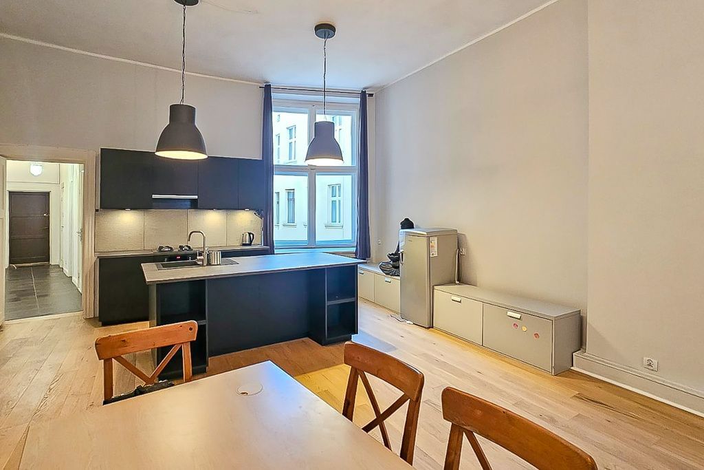 Mieszkanie 4 pokojowe na Sprzedaż