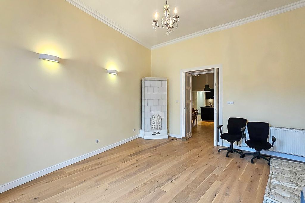 Mieszkanie 4 pokojowe na Sprzedaż