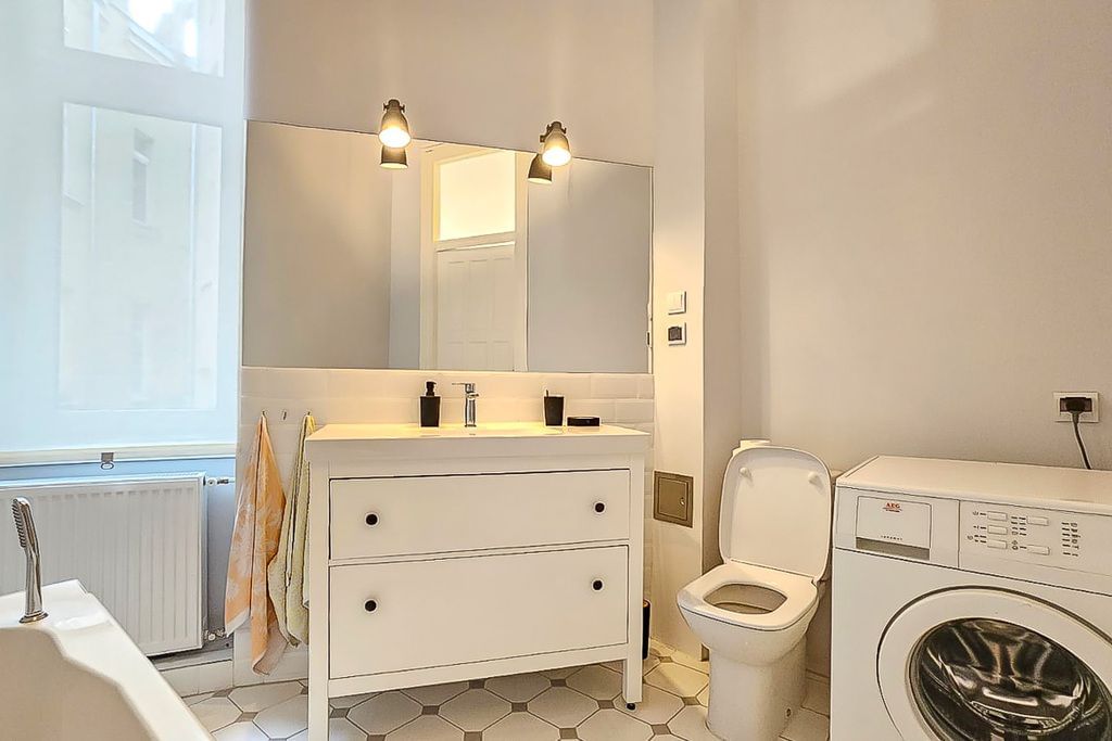 Mieszkanie 4 pokojowe na Sprzedaż