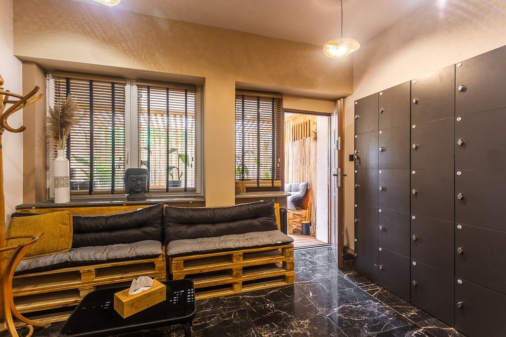 Lokal użytkowy  pokojowe na Sprzedaż