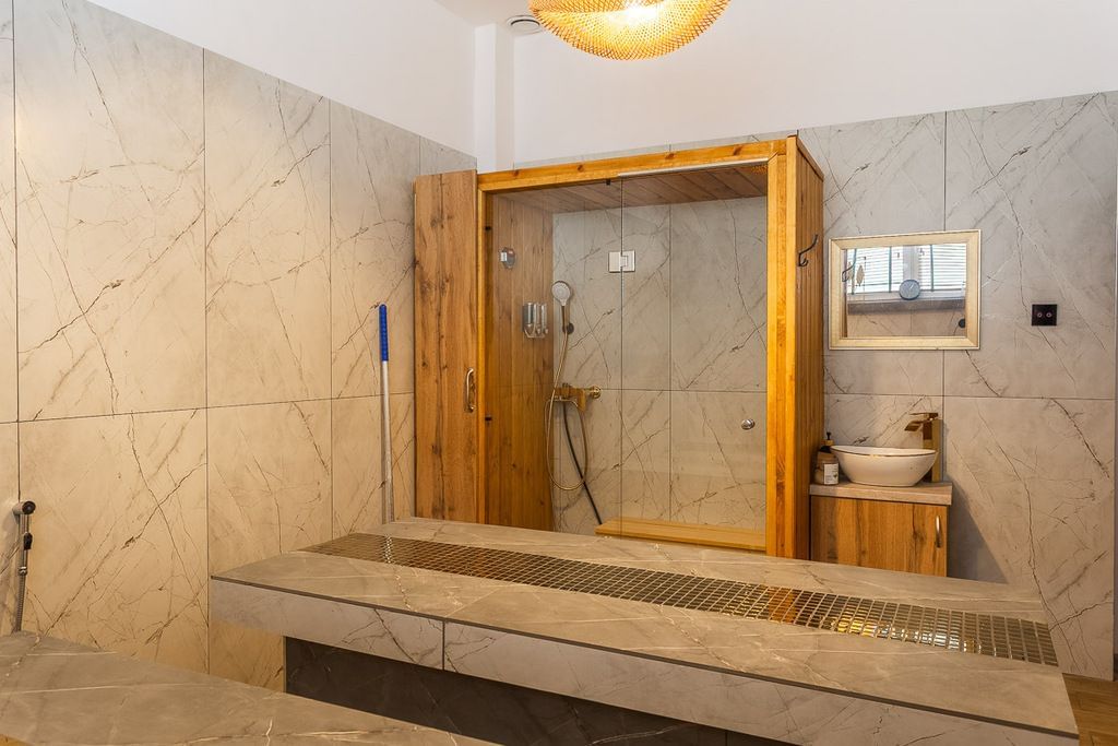 Lokal użytkowy  pokojowe na Sprzedaż