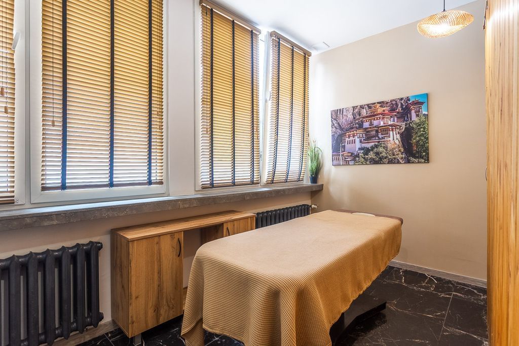 Lokal użytkowy  pokojowe na Sprzedaż