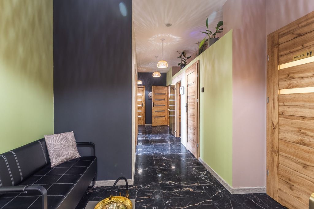 Lokal użytkowy  pokojowe na Sprzedaż