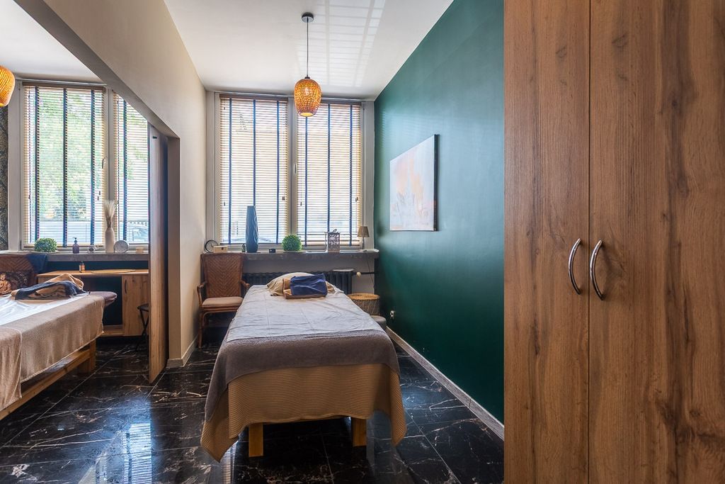 Lokal użytkowy  pokojowe na Sprzedaż