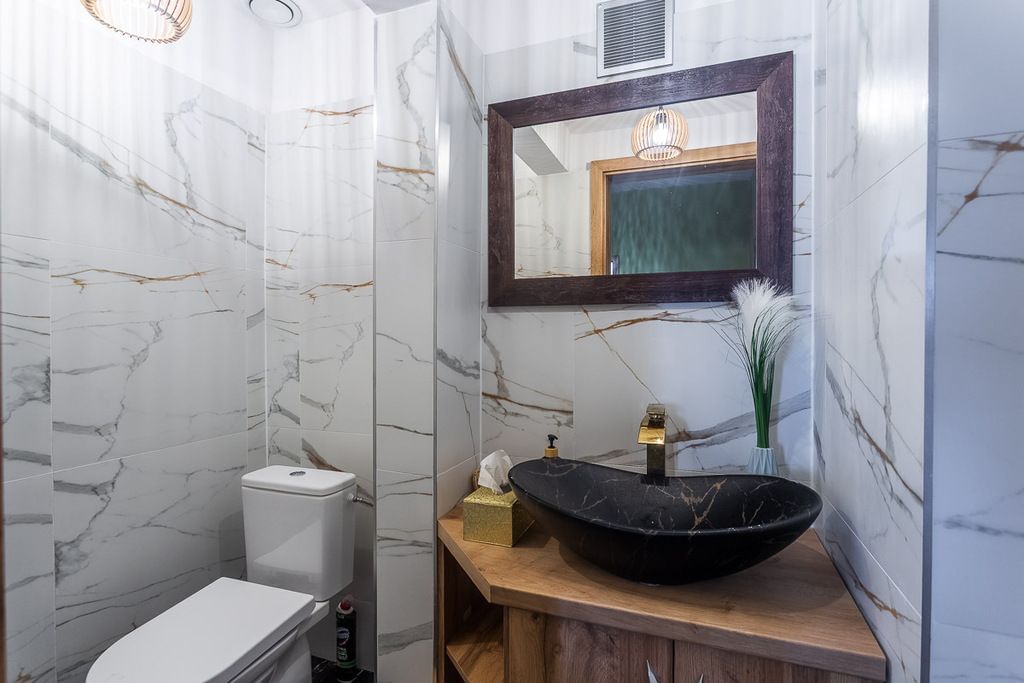 Lokal użytkowy  pokojowe na Sprzedaż