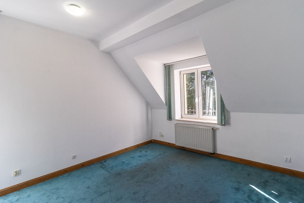 Dom 5 pokojowe na Sprzedaż