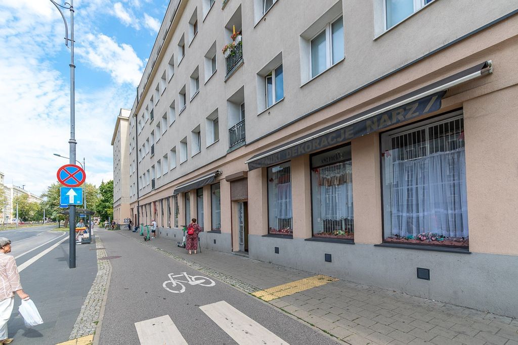 Lokal użytkowy  pokojowe na Sprzedaż