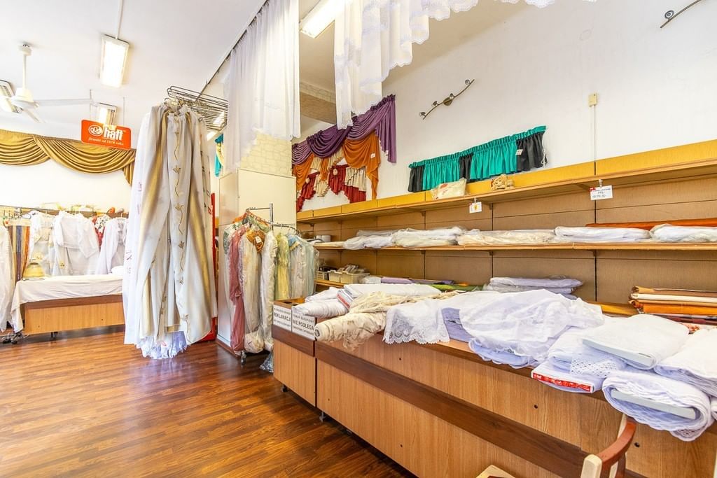 Lokal użytkowy  pokojowe na Sprzedaż