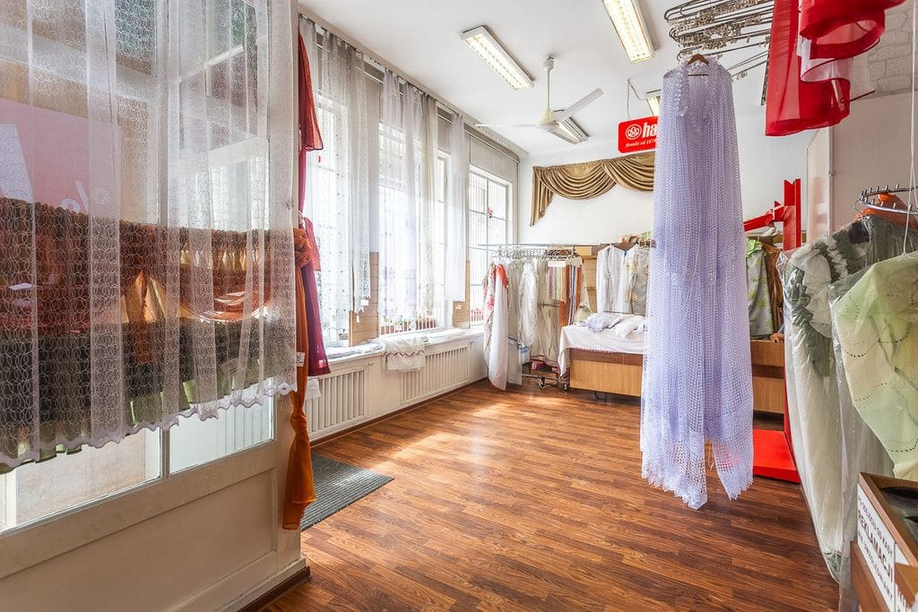 Lokal użytkowy  pokojowe na Sprzedaż