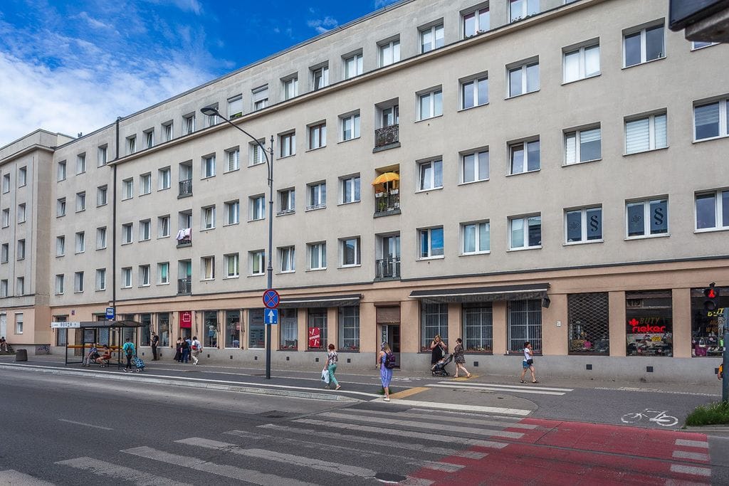 Lokal użytkowy  pokojowe na Sprzedaż