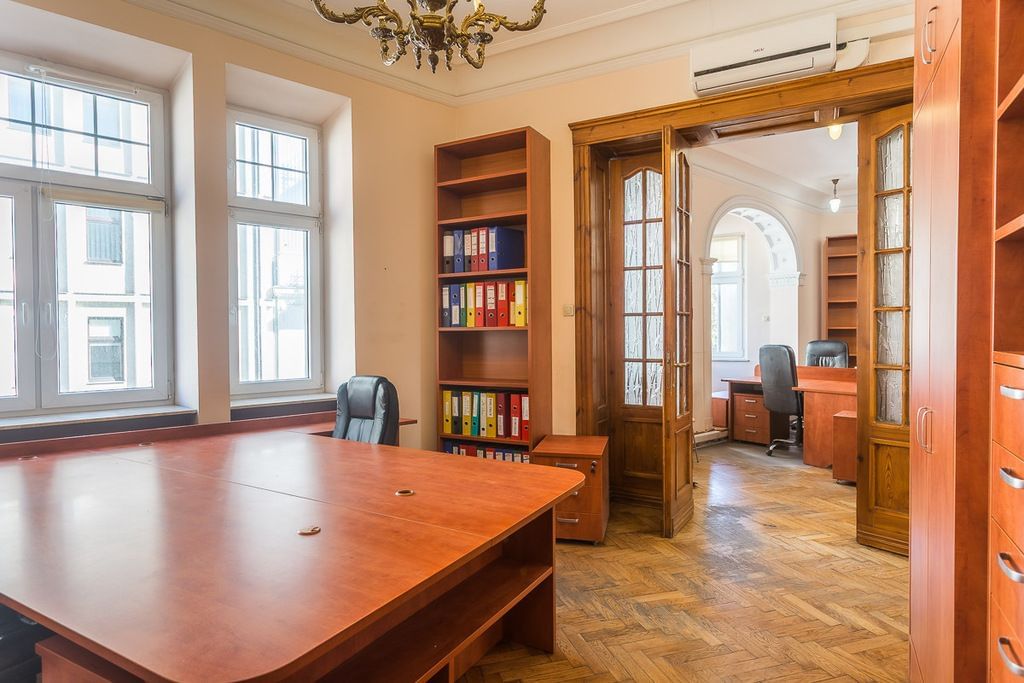 Lokal użytkowy  pokojowe na Sprzedaż