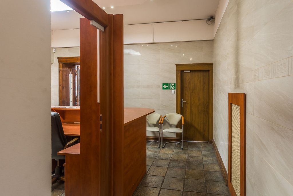 Lokal użytkowy  pokojowe na Sprzedaż
