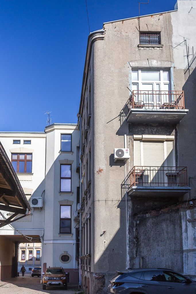 Lokal użytkowy  pokojowe na Sprzedaż