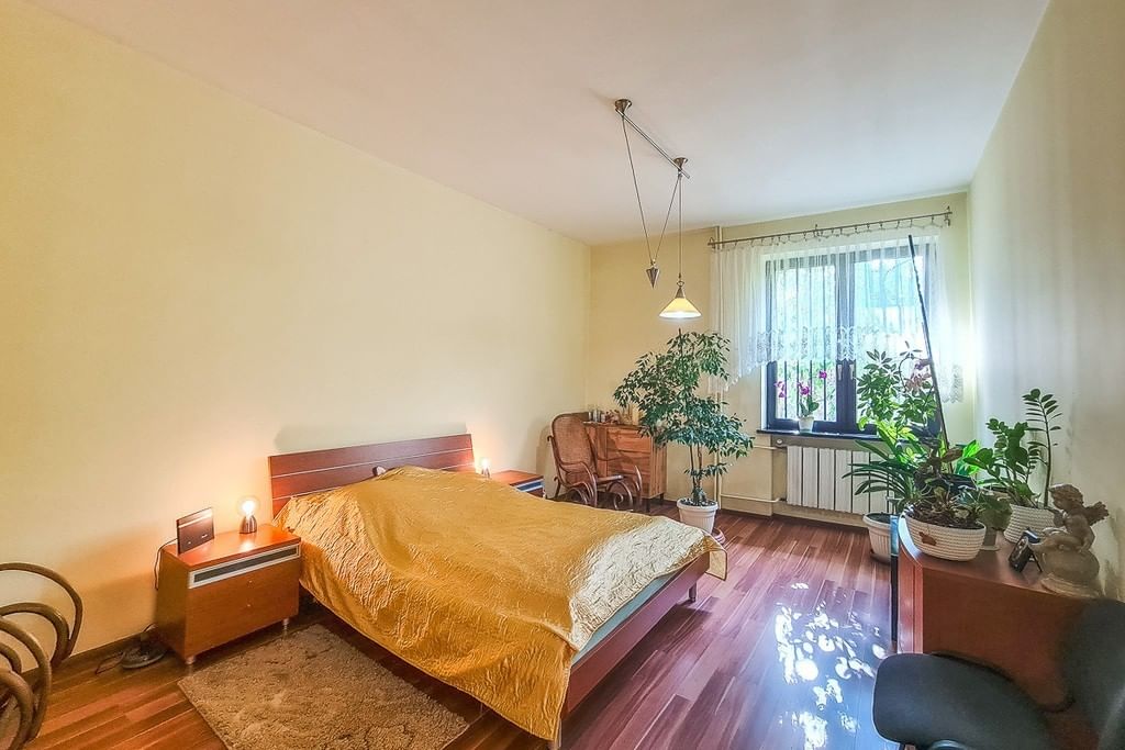 Dom 14 pokojowe na Sprzedaż