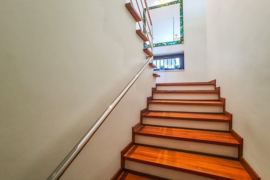 Dom 14 pokojowe na Sprzedaż