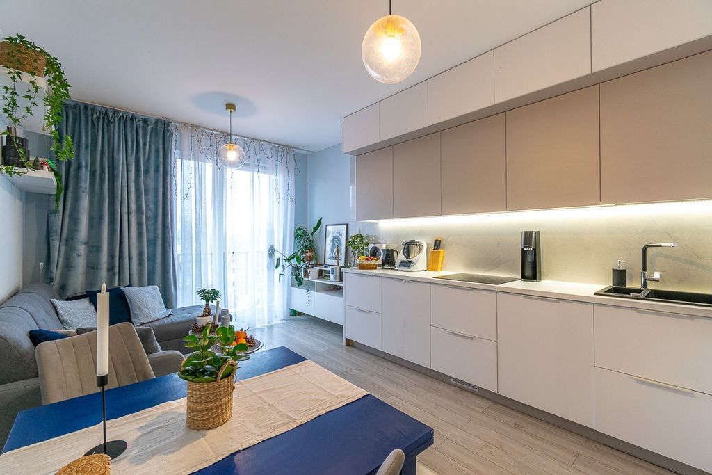 Mieszkanie 3 pokojowe na Sprzedaż