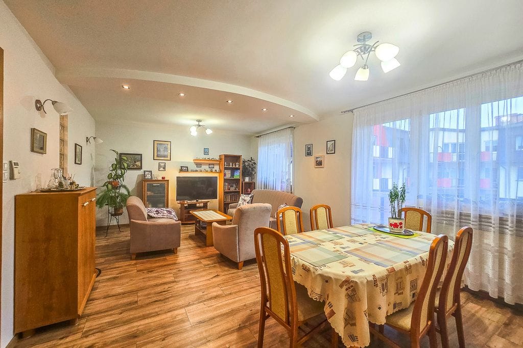 Mieszkanie 4 pokojowe na Sprzedaż