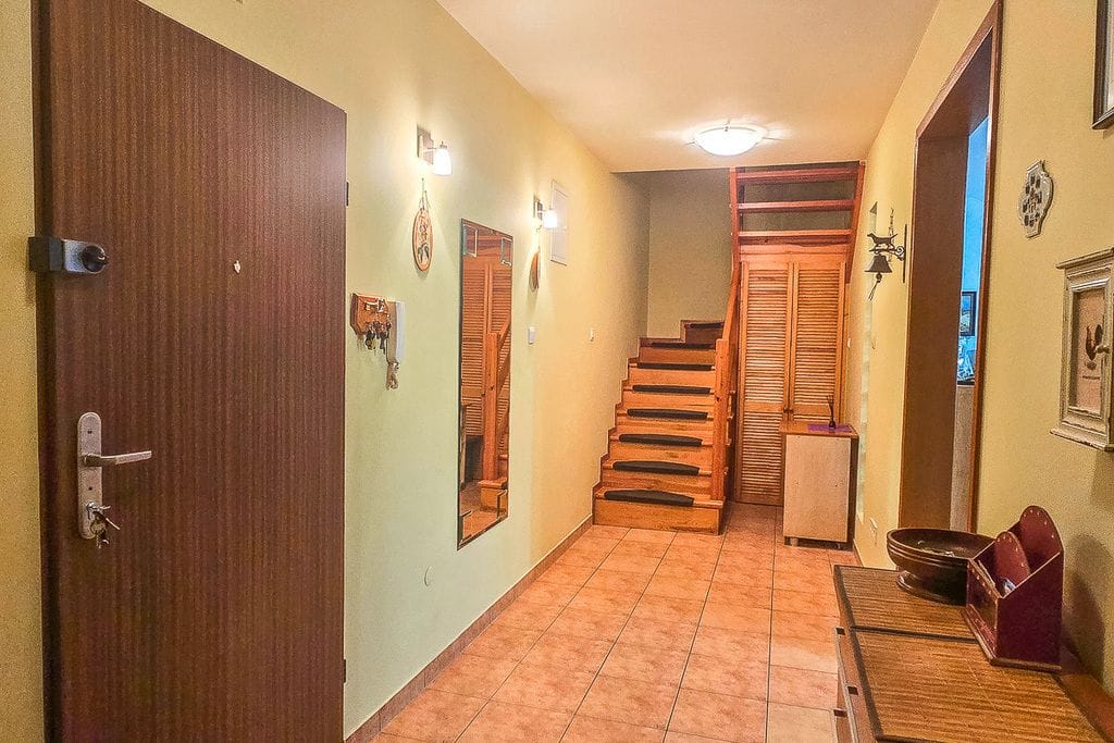 Mieszkanie 4 pokojowe na Sprzedaż