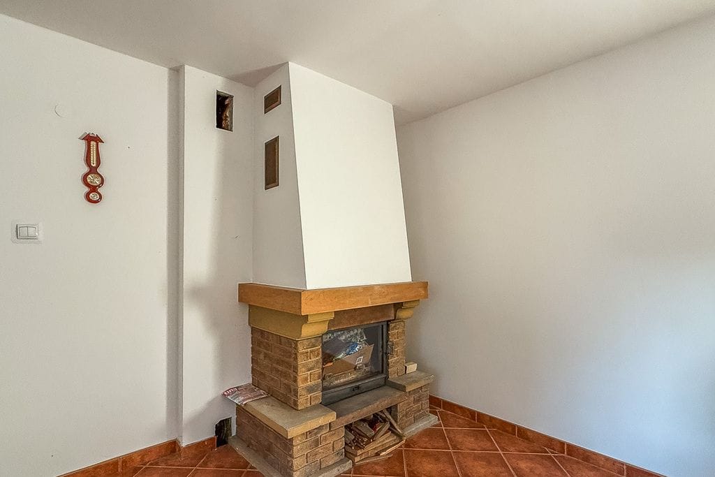 Dom 4 pokojowe na Sprzedaż