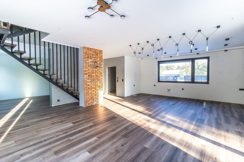 Dom 4 pokojowe na Sprzedaż