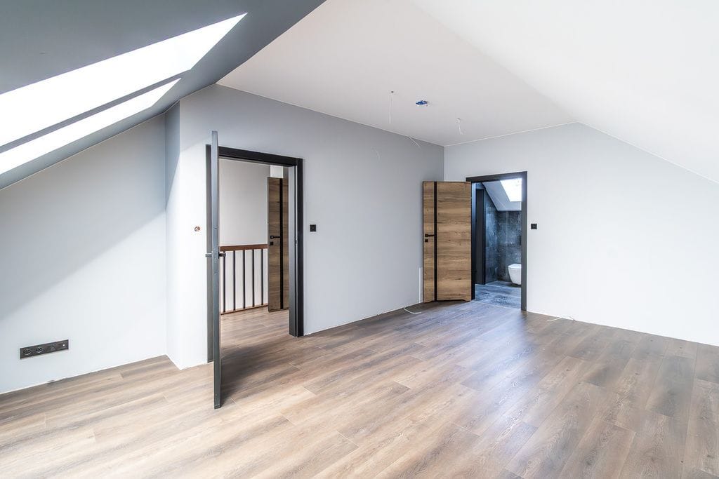 Dom 4 pokojowe na Sprzedaż