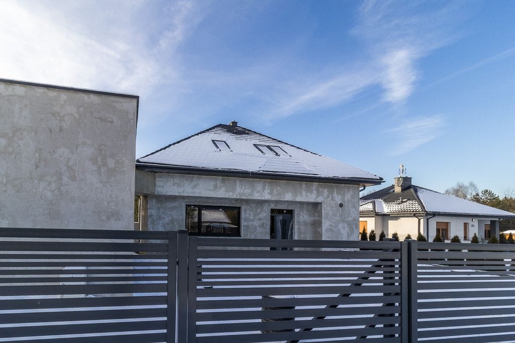 Dom 4 pokojowe na Sprzedaż