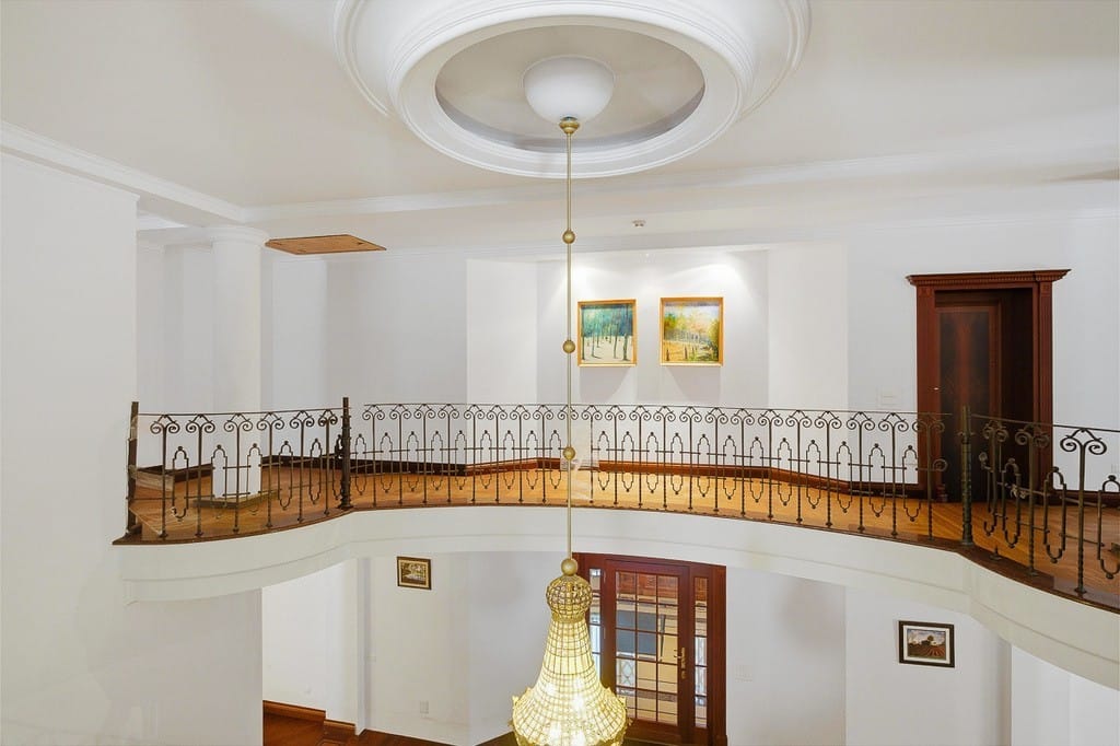 Dom 8 pokojowe na Sprzedaż