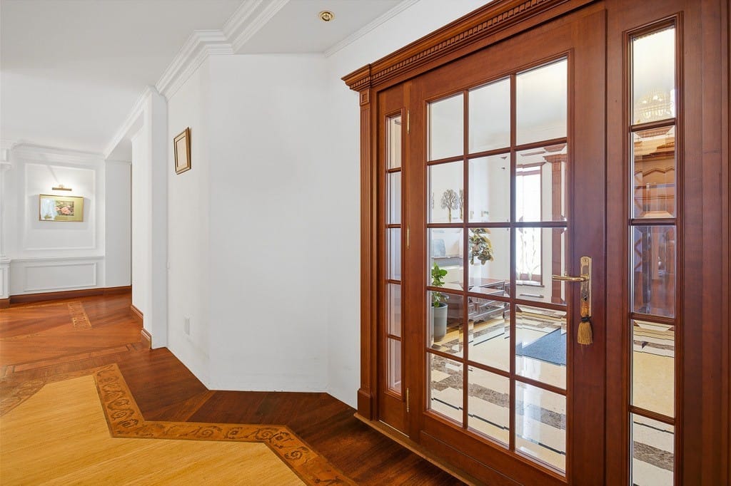 Dom 8 pokojowe na Sprzedaż