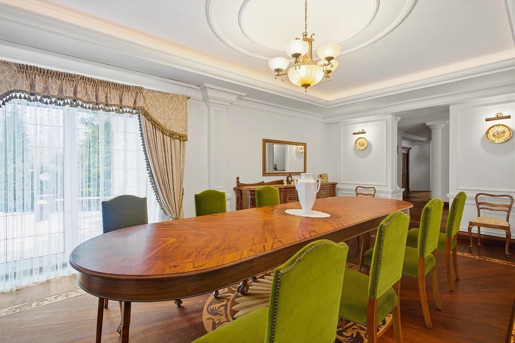 Dom 8 pokojowe na Sprzedaż