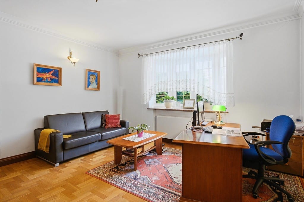 Dom 8 pokojowe na Sprzedaż