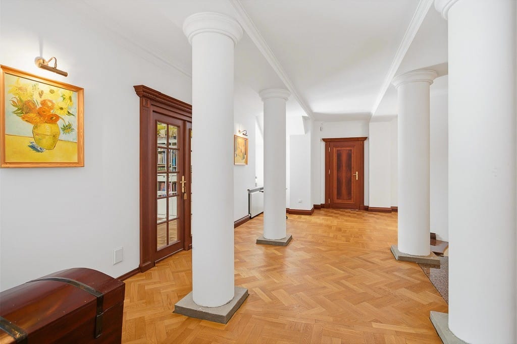 Dom 8 pokojowe na Sprzedaż