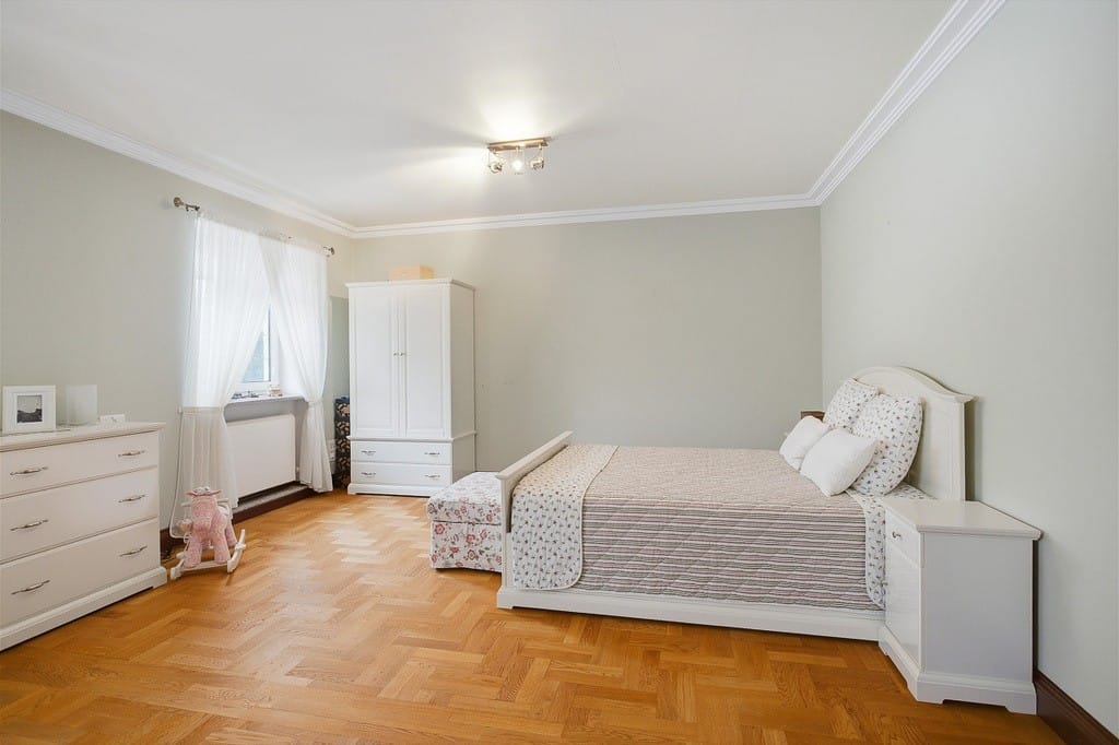 Dom 8 pokojowe na Sprzedaż