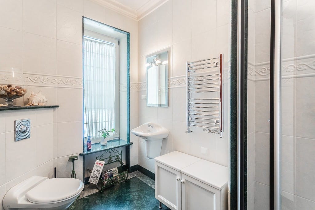 Dom 8 pokojowe na Sprzedaż