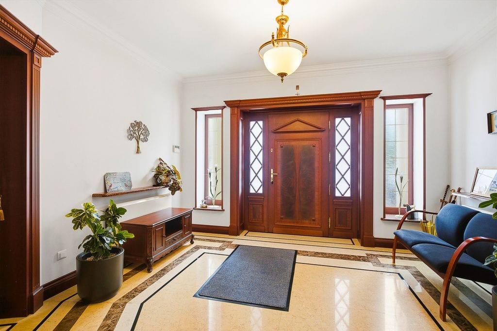 Dom 8 pokojowe na Sprzedaż