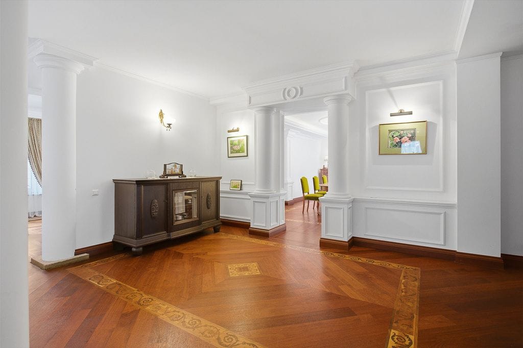 Dom 8 pokojowe na Sprzedaż