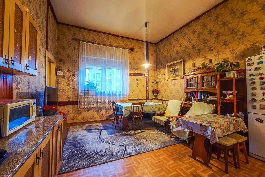 Mieszkanie 4 pokojowe na Sprzedaż