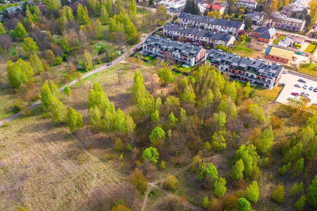 Działka  pokojowe na Sprzedaż