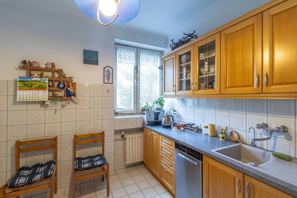 Dom 8 pokojowe na Sprzedaż