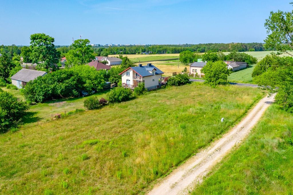 Działka  pokojowe na Sprzedaż