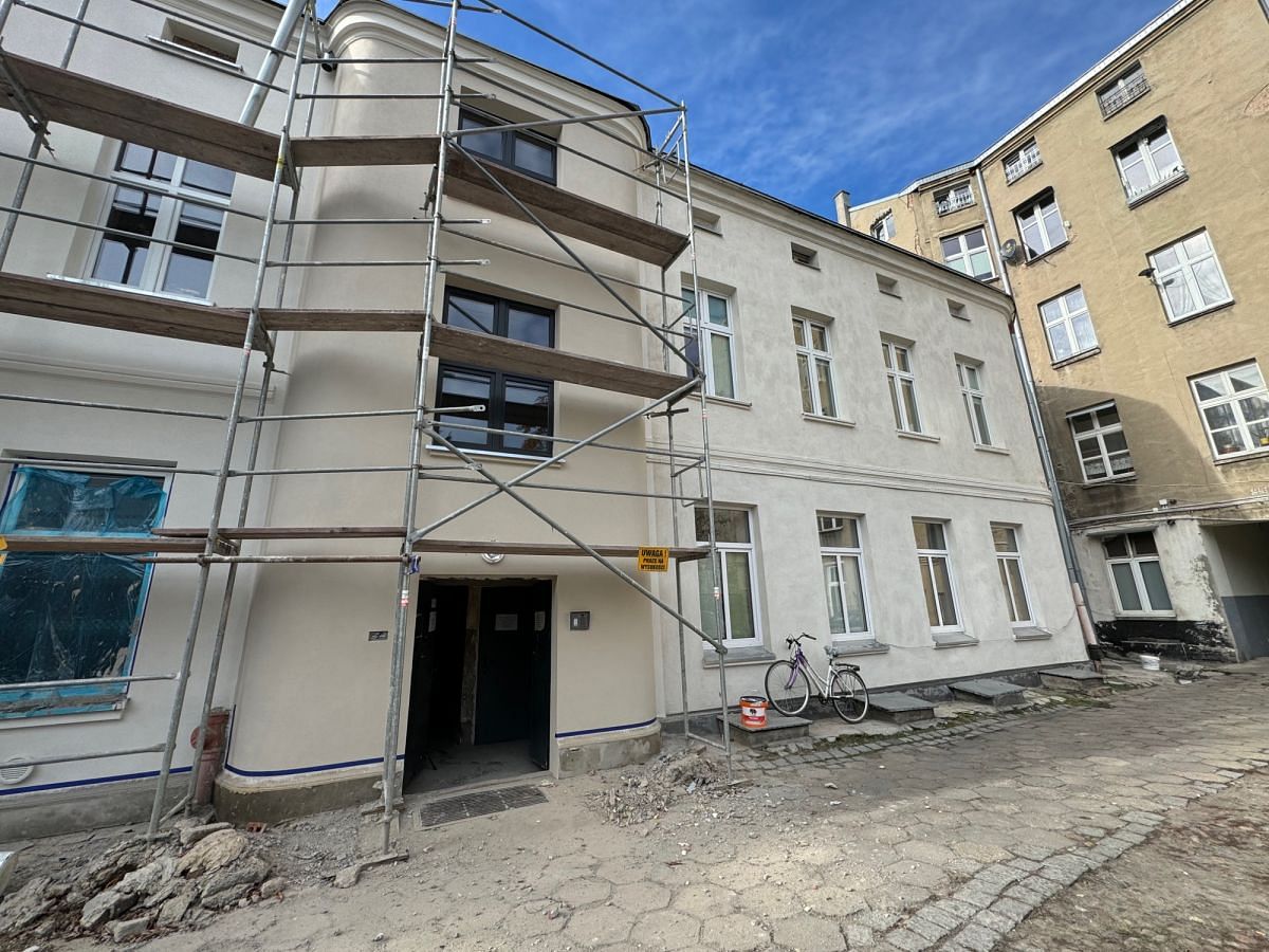 Dom 33 pokojowe na Sprzedaż