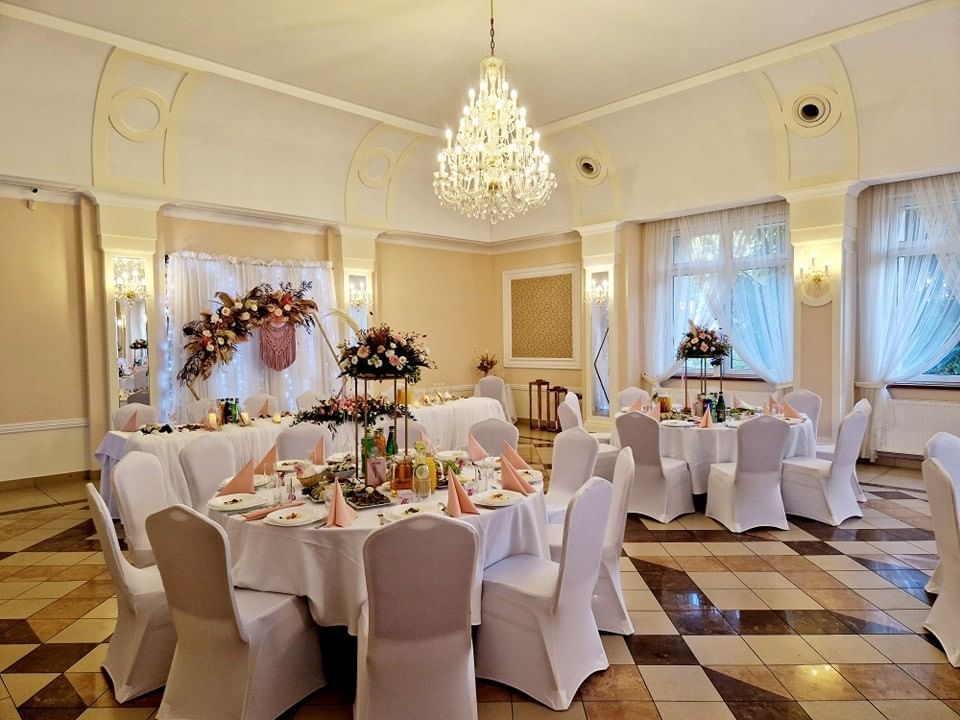 Lokal użytkowy  pokojowe na Sprzedaż