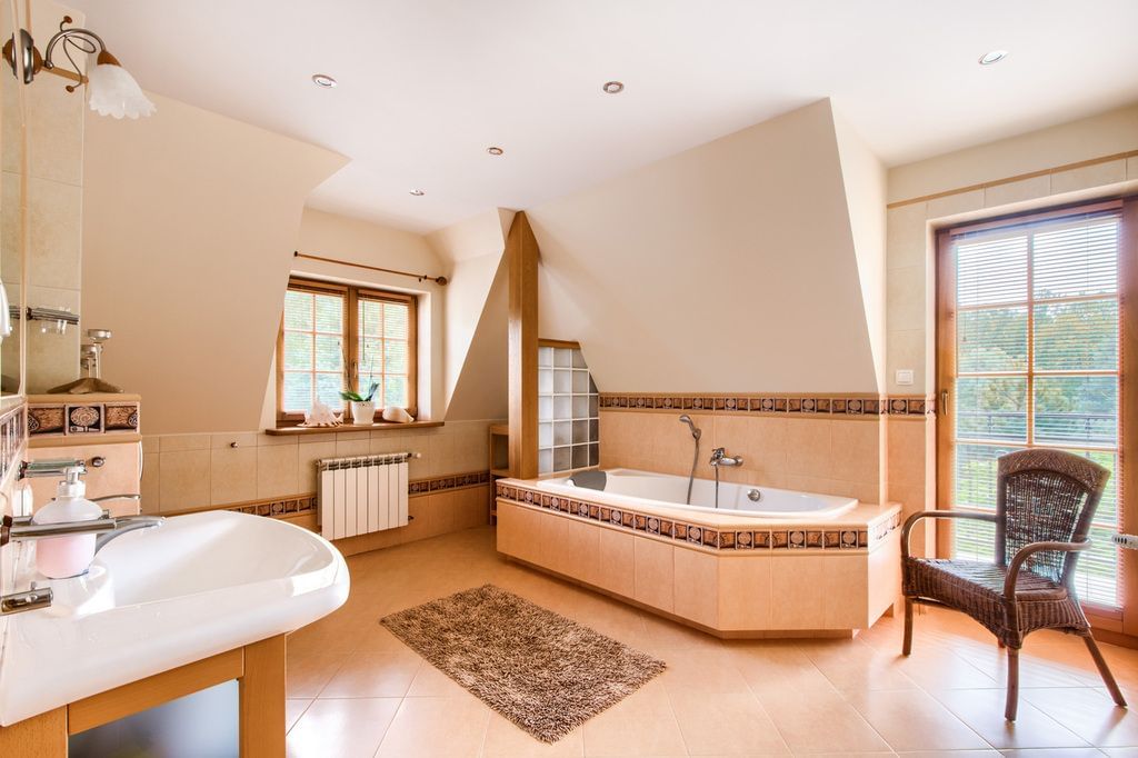 Dom 5 pokojowe na Sprzedaż