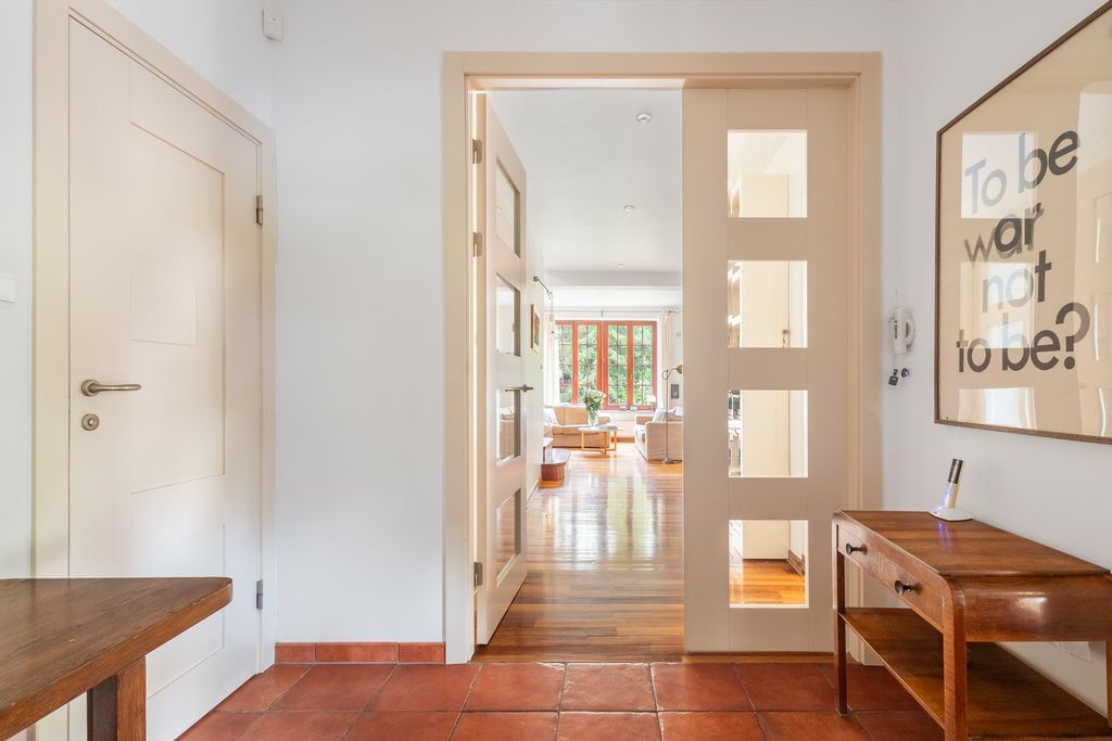 Dom 6 pokojowe na Sprzedaż