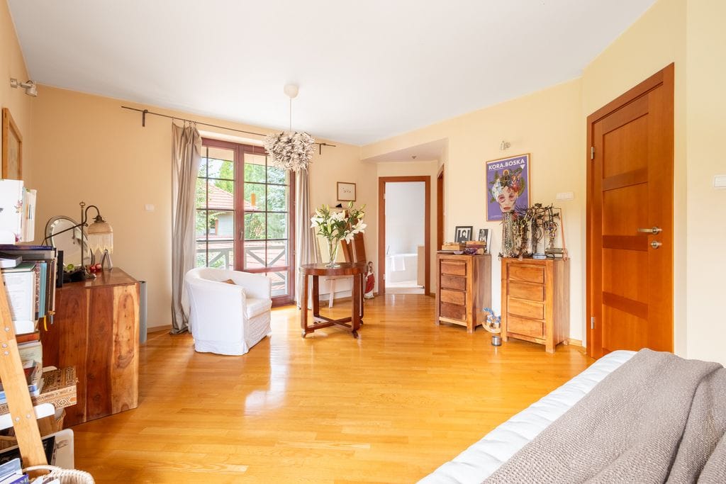 Dom 6 pokojowe na Sprzedaż