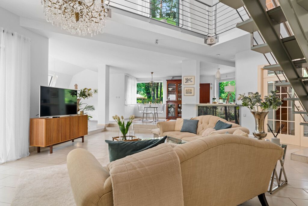 Dom 7 pokojowe na Sprzedaż