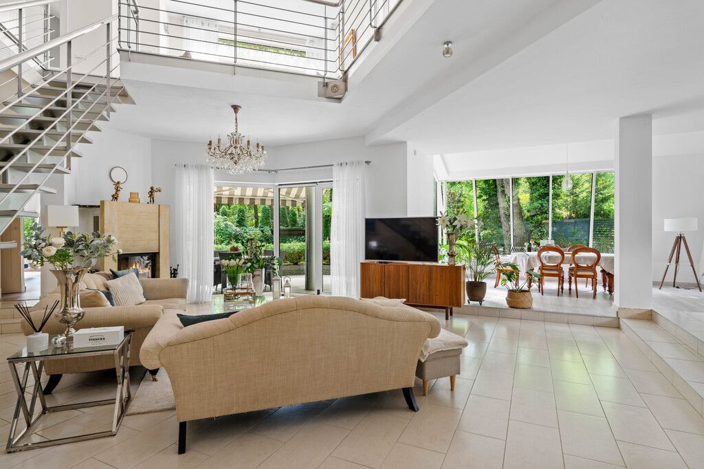 Dom 7 pokojowe na Sprzedaż