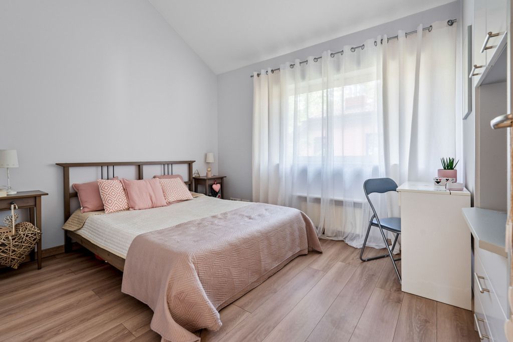 Dom 7 pokojowe na Sprzedaż